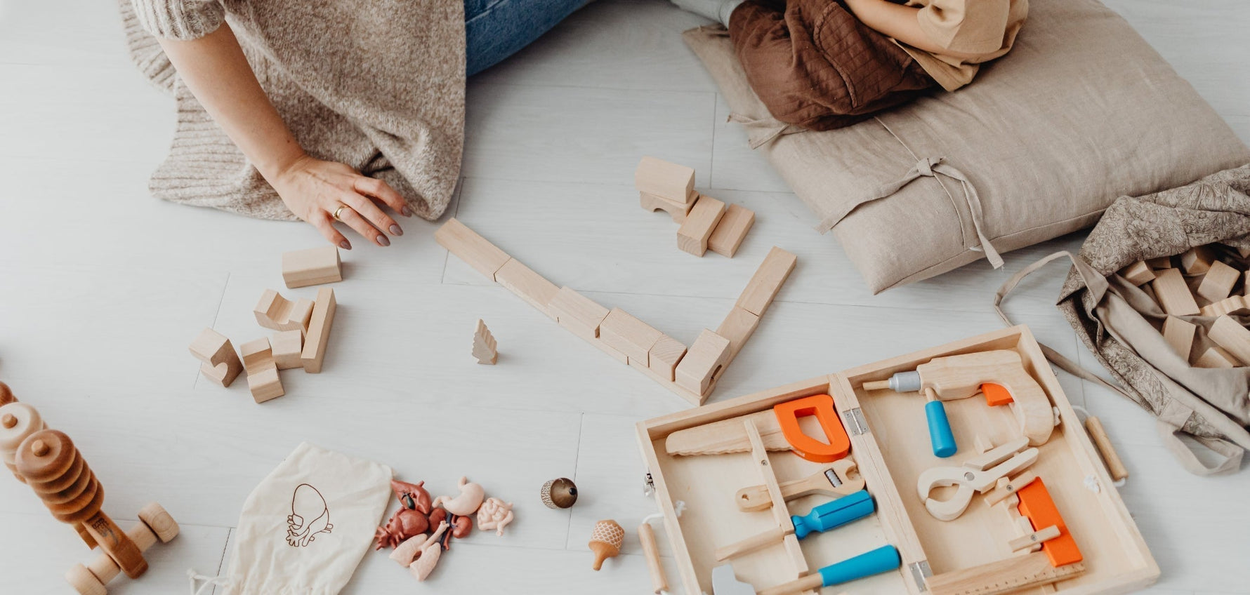 Sicher & Schlau: Die richtigen Spielzeuge für wachsende Köpfe auswählen